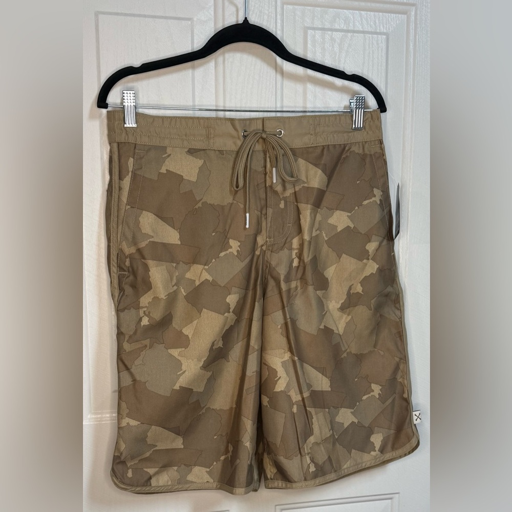 Lands' End Camouflage Swim  shorts Size Medium